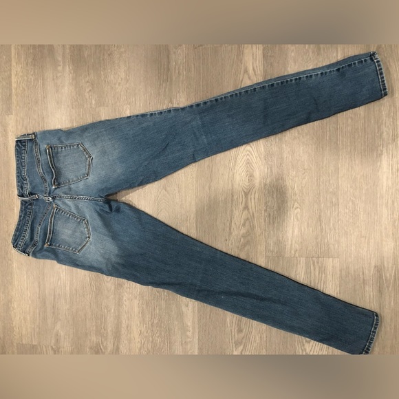 Jean Universal Thread - Picture 3 of 3